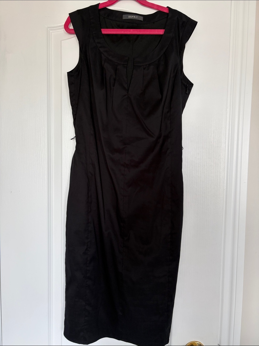 Esprit Black Cap-Sleeve Sheath Dress